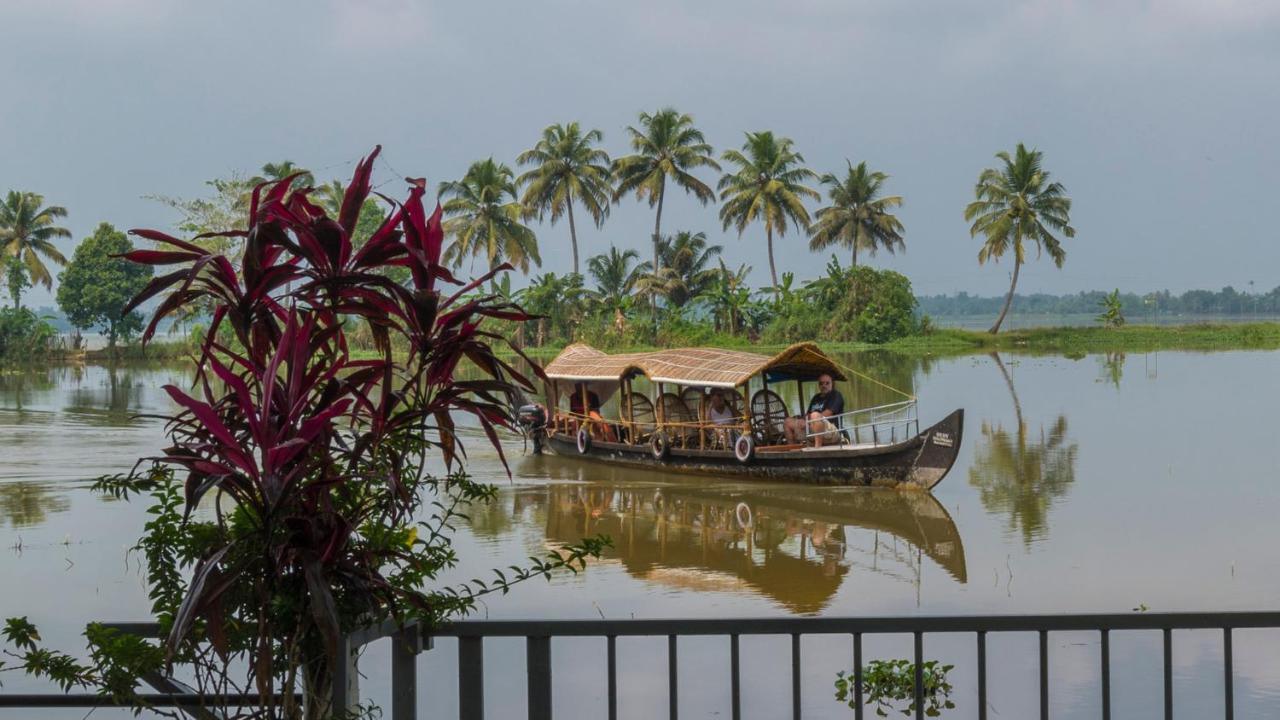 Warmth Lake Haven Alappuzha Zewnętrze zdjęcie