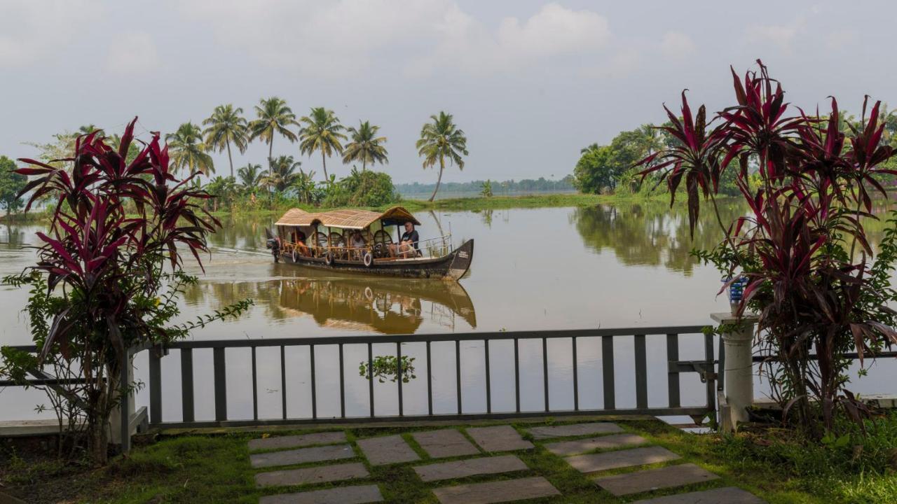 Warmth Lake Haven Alappuzha Zewnętrze zdjęcie